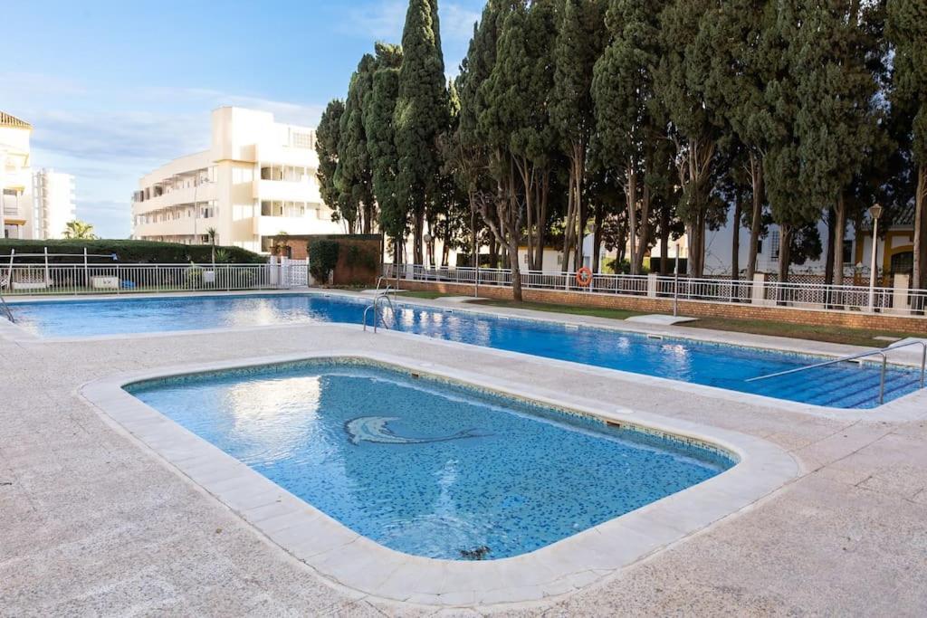טורמולינוס Enjoy La Carihuela Beach At 4 Min.Terrace & Pool. מראה חיצוני תמונה