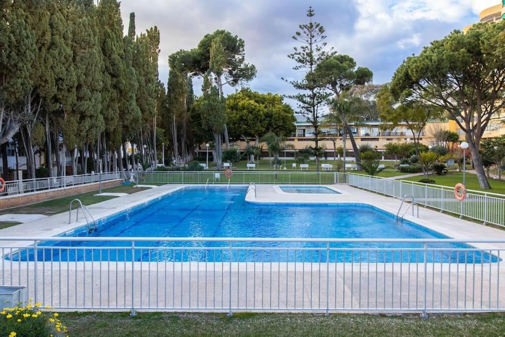טורמולינוס Enjoy La Carihuela Beach At 4 Min.Terrace & Pool. מראה חיצוני תמונה